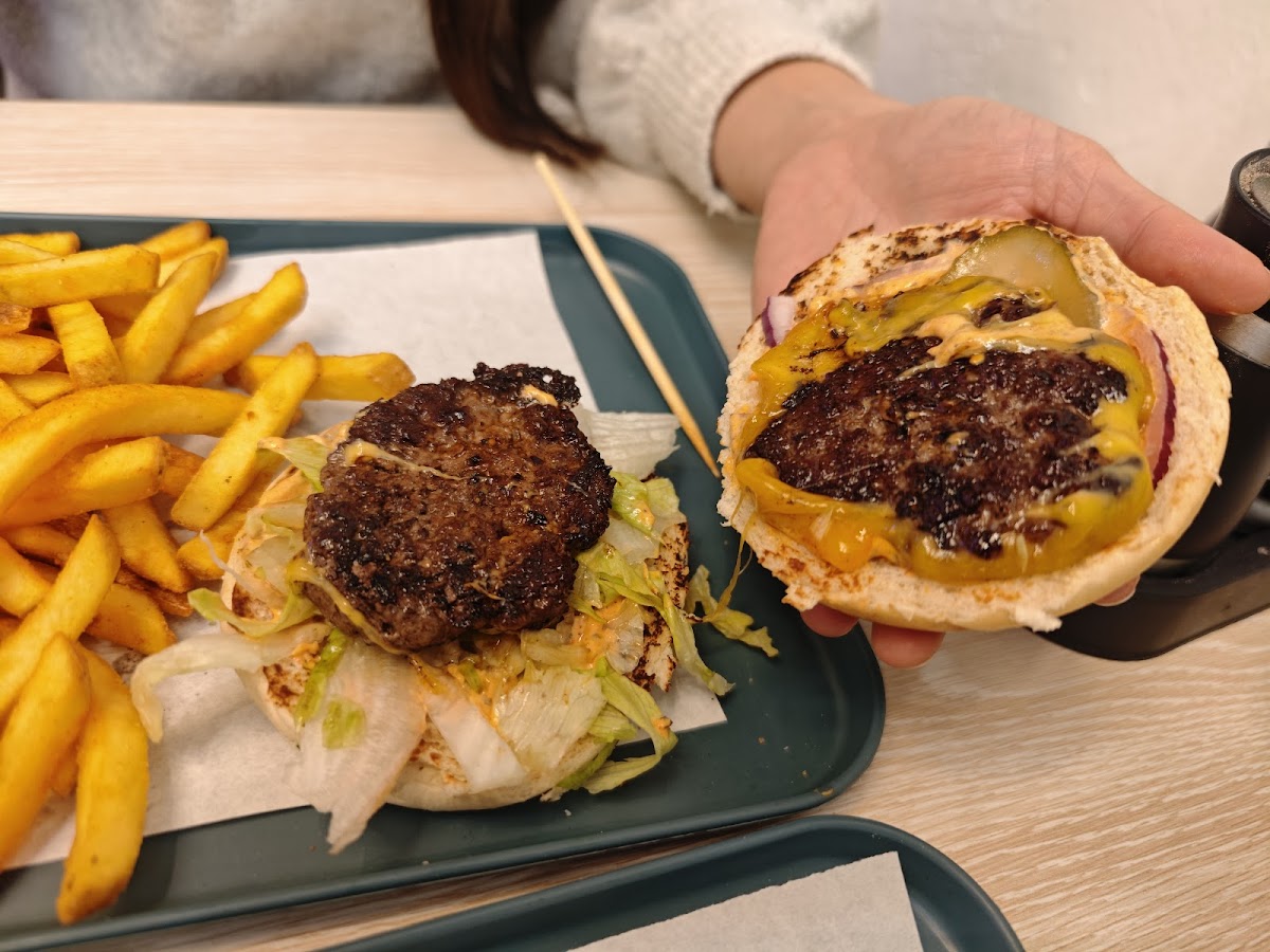 Burgercrew 'homemade Burger Grill'-3