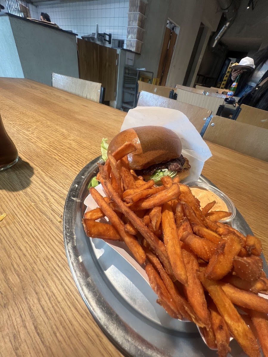 Burgercrew 'homemade Burger Grill'-6